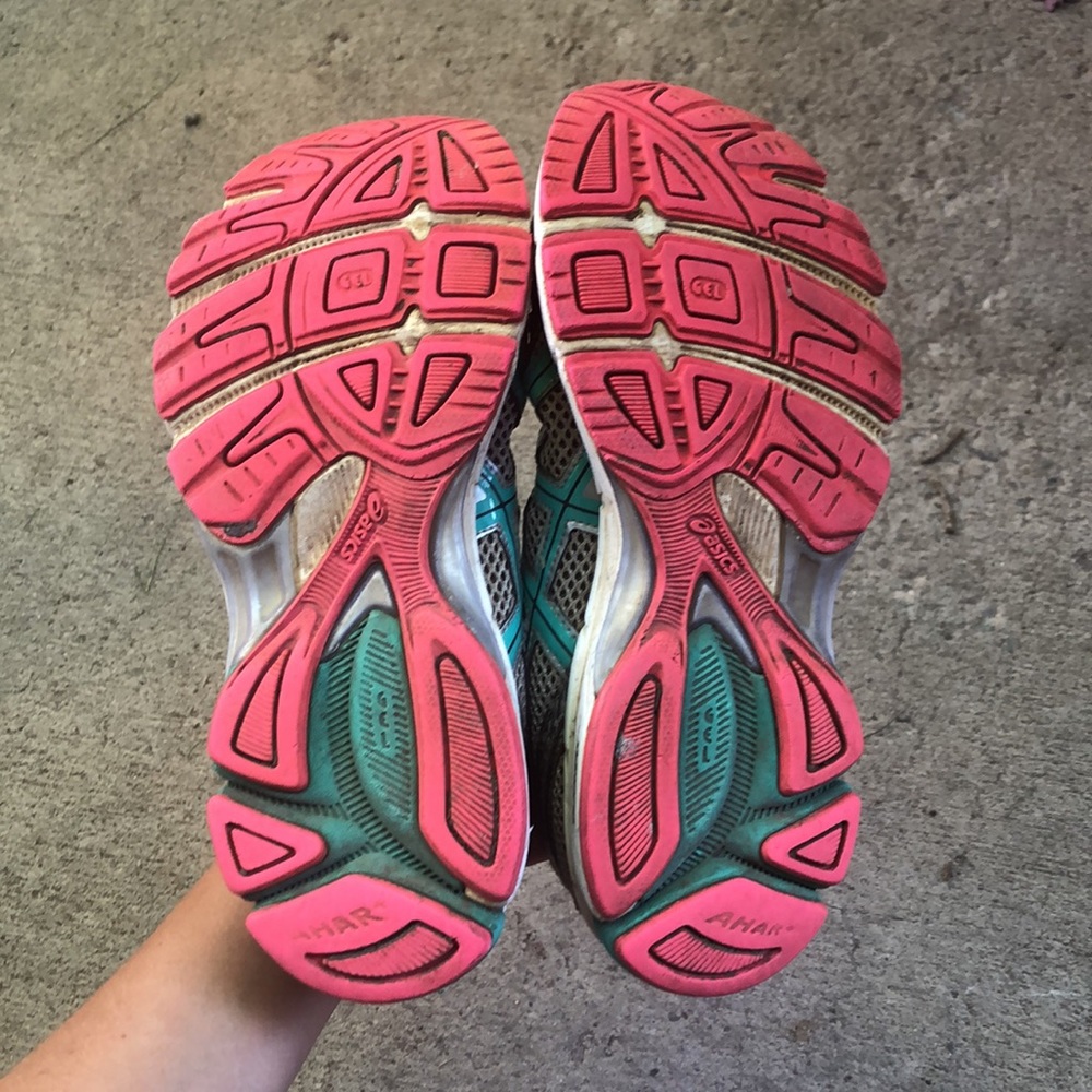 ASICS Running Shoes - Picture 5 of 7
